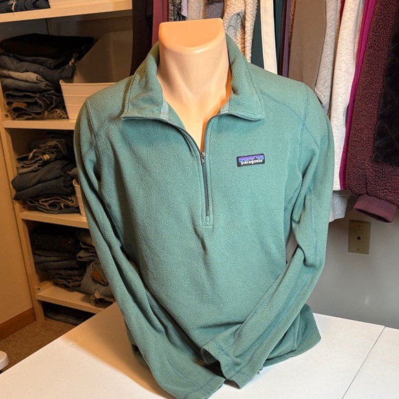 Patagonia Sweaters - Patagonia Green Women's Sweater